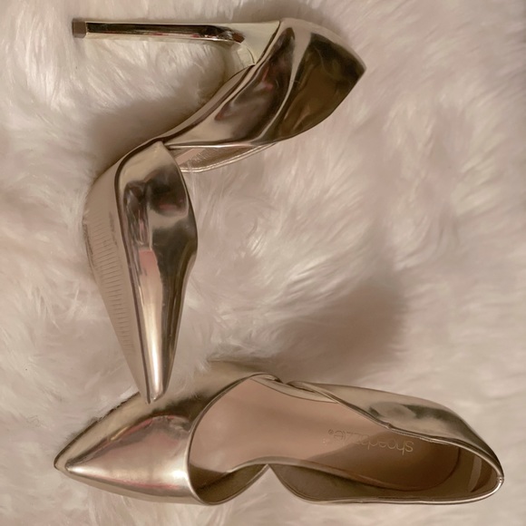 Gold pointy heels - Picture 3 of 3